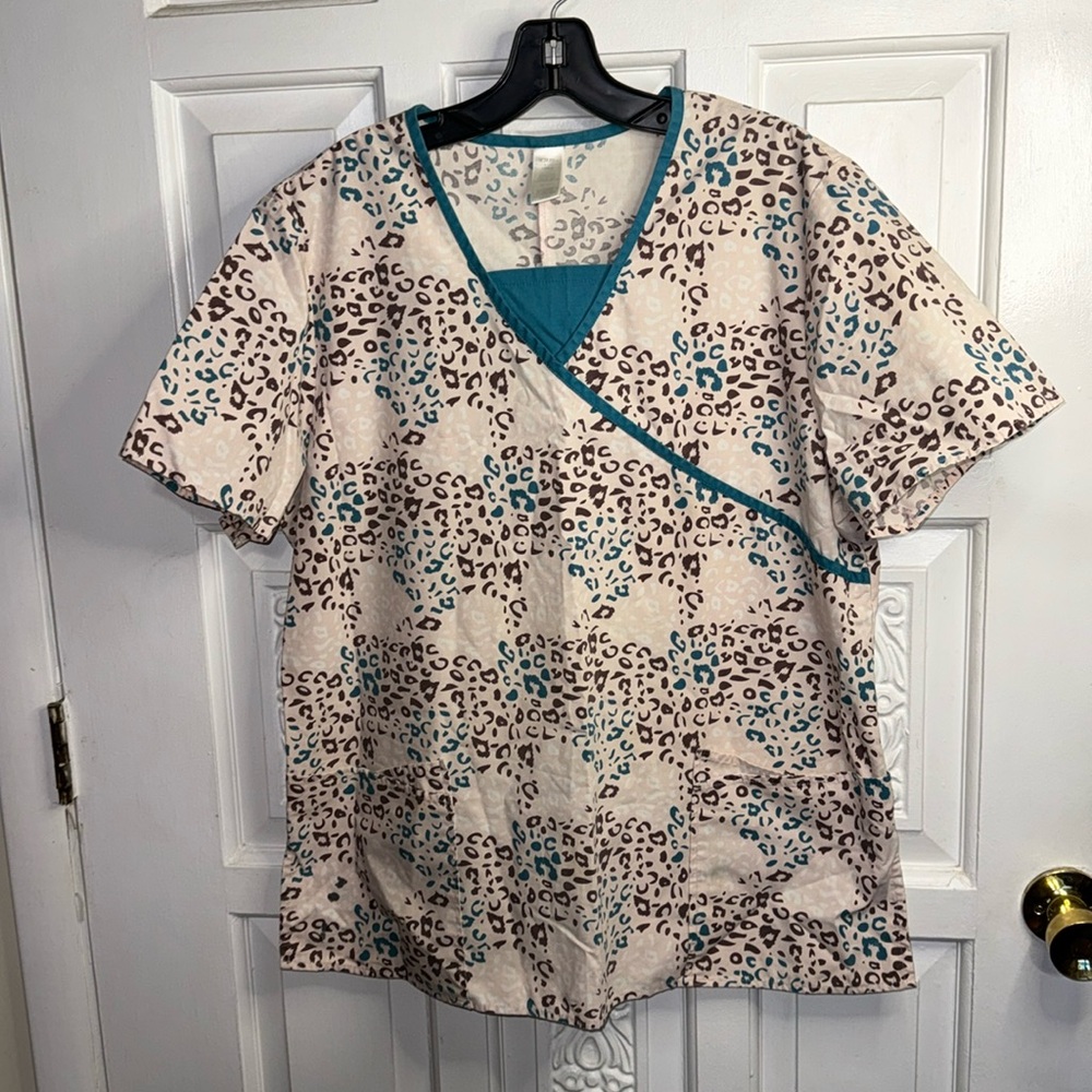 SCRUBS By Nick & Sarah V Neck With Cute Designs Size Large
